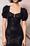 Robe Longue Noir Satin Trapèze Col Carré