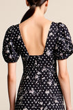 Robe Longue Satin Noir Trapèze Col Carré