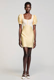 Robe Court Jaune Satin Fourreau Col Carré