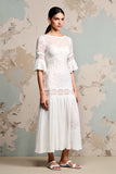 Robe Longue Ivoire Dentelle Trapèze Ras De Cou