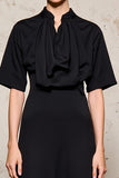 Robe Longue Noir Satin Trapèze Col Montant