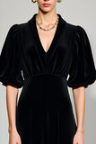 Robe Noir Midi Trapèze Satin Col V