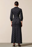 Robe Longue Trapèze Noir Satin Capot
