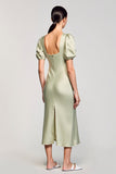Robe Midi Vert Sauge Satin Fourreau Col Carré