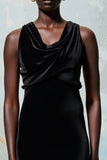 Robe Midi Noir Satin Fourreau Capot