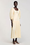 Robe Longue Abricot Satin Trapèze Col Carré