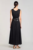 Robe Longue Trapèze Satin Noir Ras De Cou