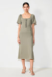 Robe Midi Gris Satin Trapèze Col Carré