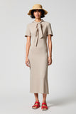 Robe Longue Gris Satin Fourreau Avec Col