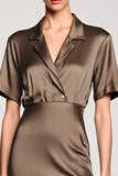 Robe Longue Olive Satin Trapèze Revers Cranté