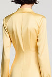 Robe Mini Jaune Satin Trapèze Avec Col