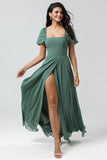 Robes de demoiselle d'honneur eucalyptus en mousseline à manches bouffantes