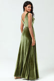 Robes de demoiselle d'honneur en velours olive à col en V et sans manches
