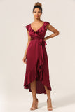 Robe de demoiselle d’honneur bordeaux à col V avec volants