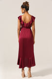 Robe de demoiselle d’honneur bordeaux à col V avec volants