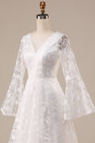 A-ligne Manches Papillon Col V Traîne Tribunal Robe de Mariée