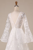A-ligne Manches Papillon Col V Traîne Tribunal Robe de Mariée
