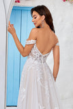 Robes de mariée A-ligne ivoire à épaules dénudées avec appliques