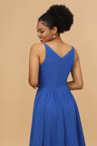 Robe de demoiselle d'honneur en mousseline de soie bleu roi à col en V