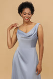 Une ligne à col asymétrique Gris Bleu Longue Satinée Robe demoiselle d’honneur
