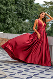 Robe de bal longue en satin bordeaux