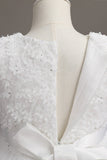 Robe de fille blanche à col bijou mignon avec nœud papillon