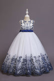 Navy Sans manches Une ligne Broderie Robe pour filles