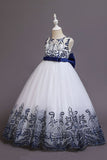 Navy Sans manches Une ligne Broderie Robe pour filles