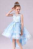 Robe blanche haute-basse fleur avec nœud
