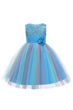 Robe de fille bleue scintillante à col bateau