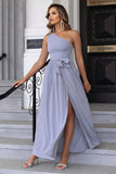 Robe de bal bleu poussiéreux à une épaule avec fente