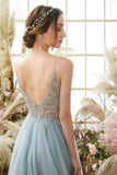 Robe de bal à bretelles spaghetti en tulle perlé bleu clair