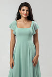Robe de demoiselle d’honneur en mousseline de soie verte à col carré avec volants