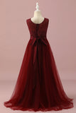 Robe de demoiselle d’honneur junior en dentelle bordeaux et tulle