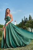 Robe de demoiselle d'honneur vert foncé à une épaule avec fente