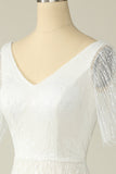 Robe de mariée en dentelle à col V blanc