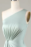 Robe de demoiselle d’honneur matcha à une épaule avec volants