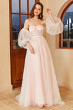 Robe de mariée à pois roses avec manches bouffantes