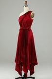 Asymétrique Une robe de demoiselle d’honneur bordeaux