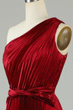 Asymétrique Une robe de demoiselle d’honneur bordeaux