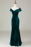 Robe de demoiselle d'honneur sirène en velours vert paon à épaules dénudées de demoiselle d’honneur avec fente
