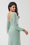 Robe de demoiselle d’honneur verte à manches longues avec fente