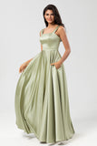 Satin A Line Robe de demoiselle d’honneur verte avec poches
