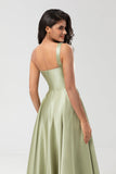 Robe de demoiselle d’honneur vert satin à une épaule avec poches