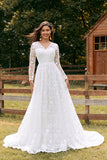 Ivoire A-ligne V-Neck Dentelle Sweep Train Robe de mariée avec manches