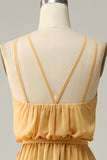 Une robe de demoiselle d’honneur longue jaune Halter Line avec nœud papillon