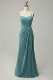 Robe de demoiselle d’honneur longue en mousseline de soie drapée verte