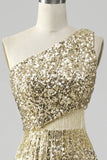 Robe de bal à paillettes à franges à une épaule dorée avec fente