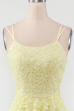 Robe de bal à bretelles spaghetti jaunes avec appliques