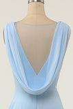 Robe de demoiselle d’honneur bleue à col en V avec volant